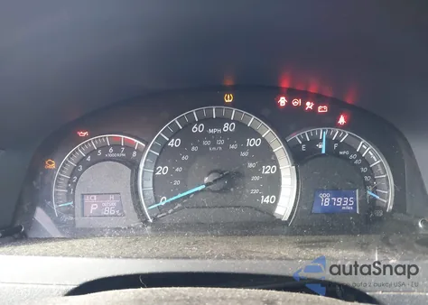 2014 Toyota Camry Se Sport z USA, uszkodzony, nr VIN 4T1BF1FK7EU733583